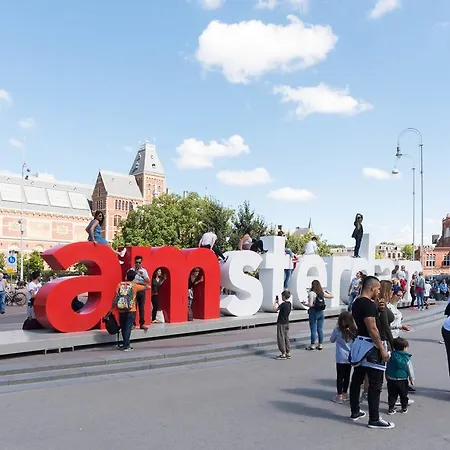 Bright Museum City Bed and Breakfast Άμστερνταμ